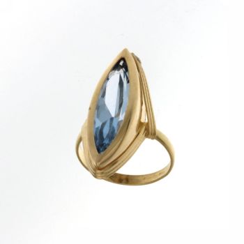 Oval gem ring