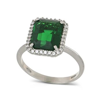 Anello con pietra verde