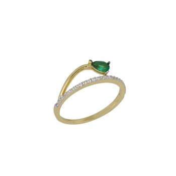 Anello con pietra verde