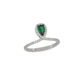 Anello con pietra verde