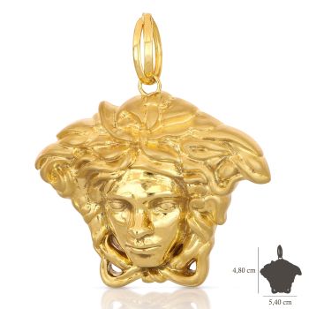 Head of Medusa shaped pendant