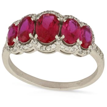 Anello con pietre a scalare