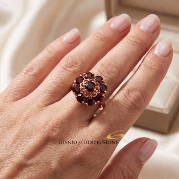 Anello con granato