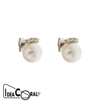 Brilliant and pearls earrings